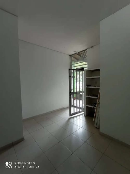 Local en arriendo en Santa Monica, Dosquebradas, 23 m² · foto 5 de 10