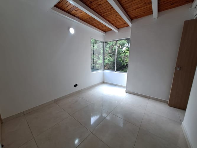 Apartamento de 3 alcobas en arriendo en Laureles, Medellín, 75 m² · foto 8 de 17