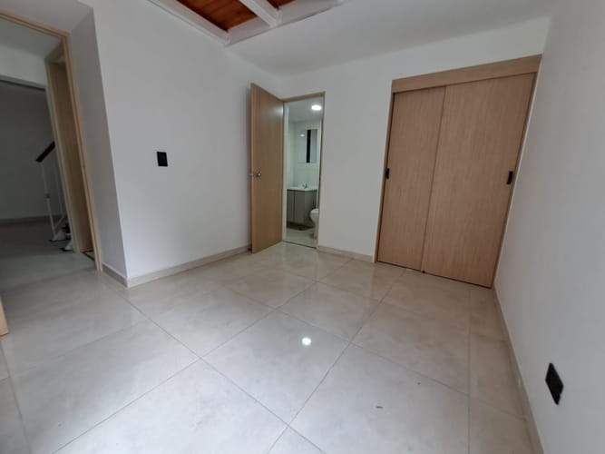 Apartamento de 3 alcobas en arriendo en Laureles, Medellín, 75 m² · foto 9 de 17