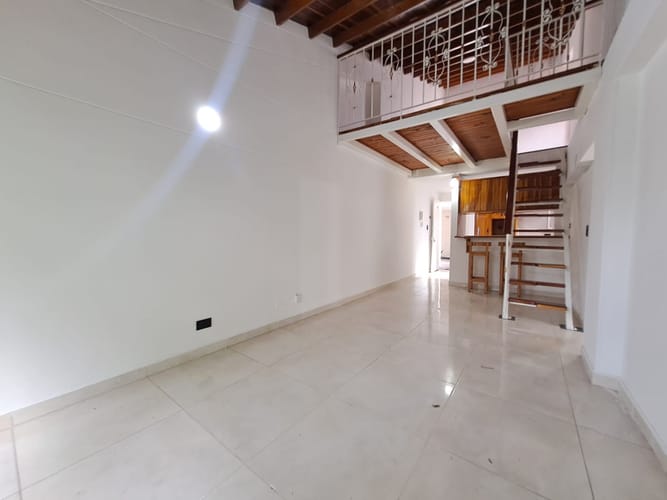 Apartamento de 3 alcobas en arriendo en Laureles, Medellín, 75 m² · foto 2 de 17