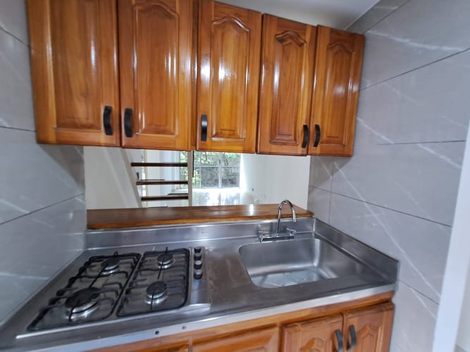 Apartamento de 3 alcobas en arriendo en Laureles, Medellín, 75 m² · foto 4 de 17
