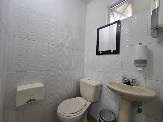 Oficina en venta en El Poblado, Medellín, 93 m² · foto 9 de 14
