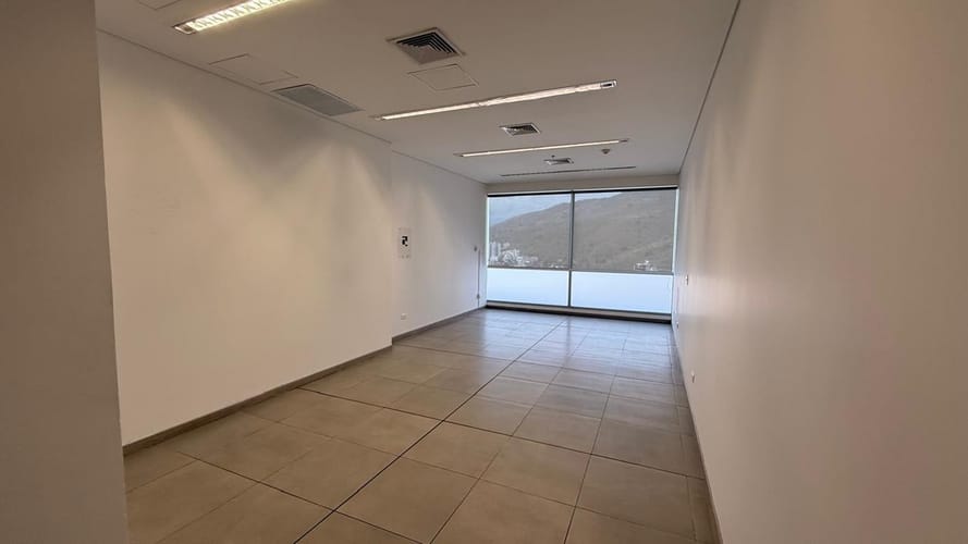 Oficina en arriendo en Chipichape, Cali, 38 m² · foto 2 de 24