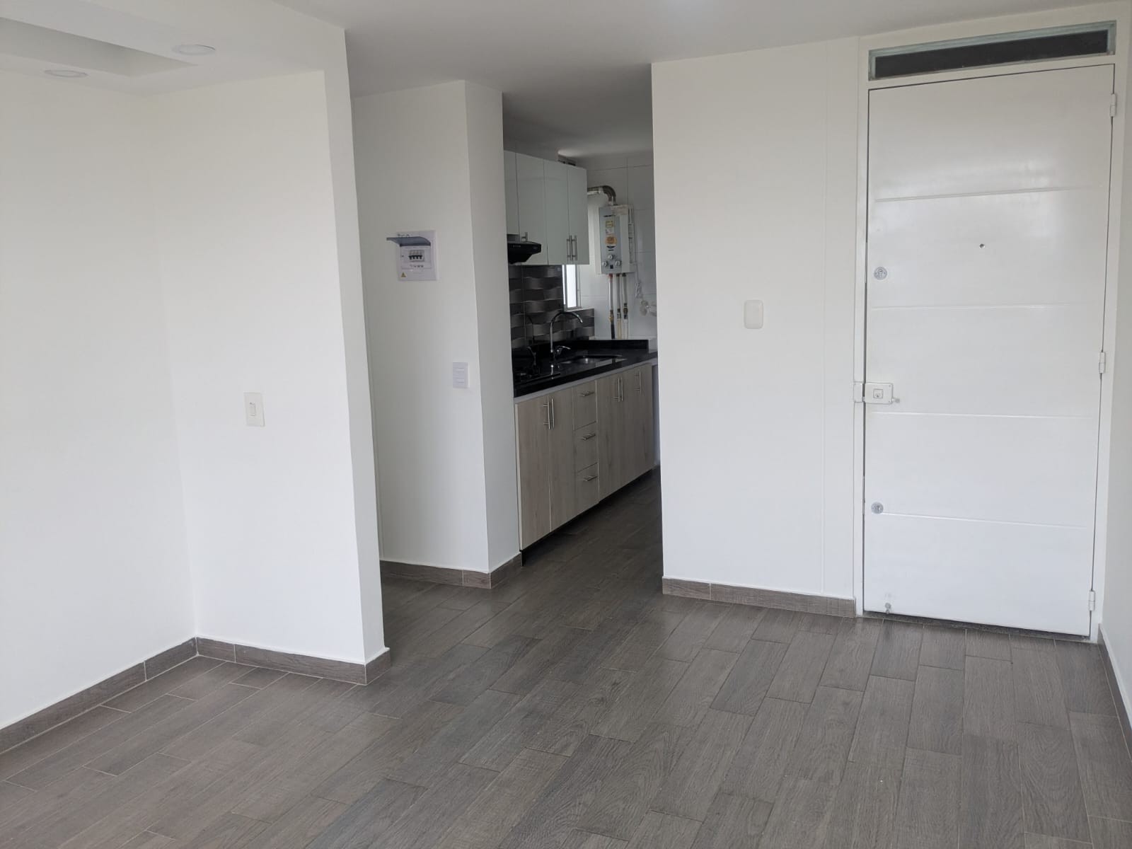 Apartamento en venta en La Felicidad, Bogotá · foto 3 de 14