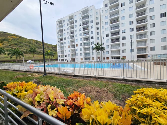 Apartamento de 3 alcobas en venta en Aqualina, Girardot, 85 m² · foto 4 de 20