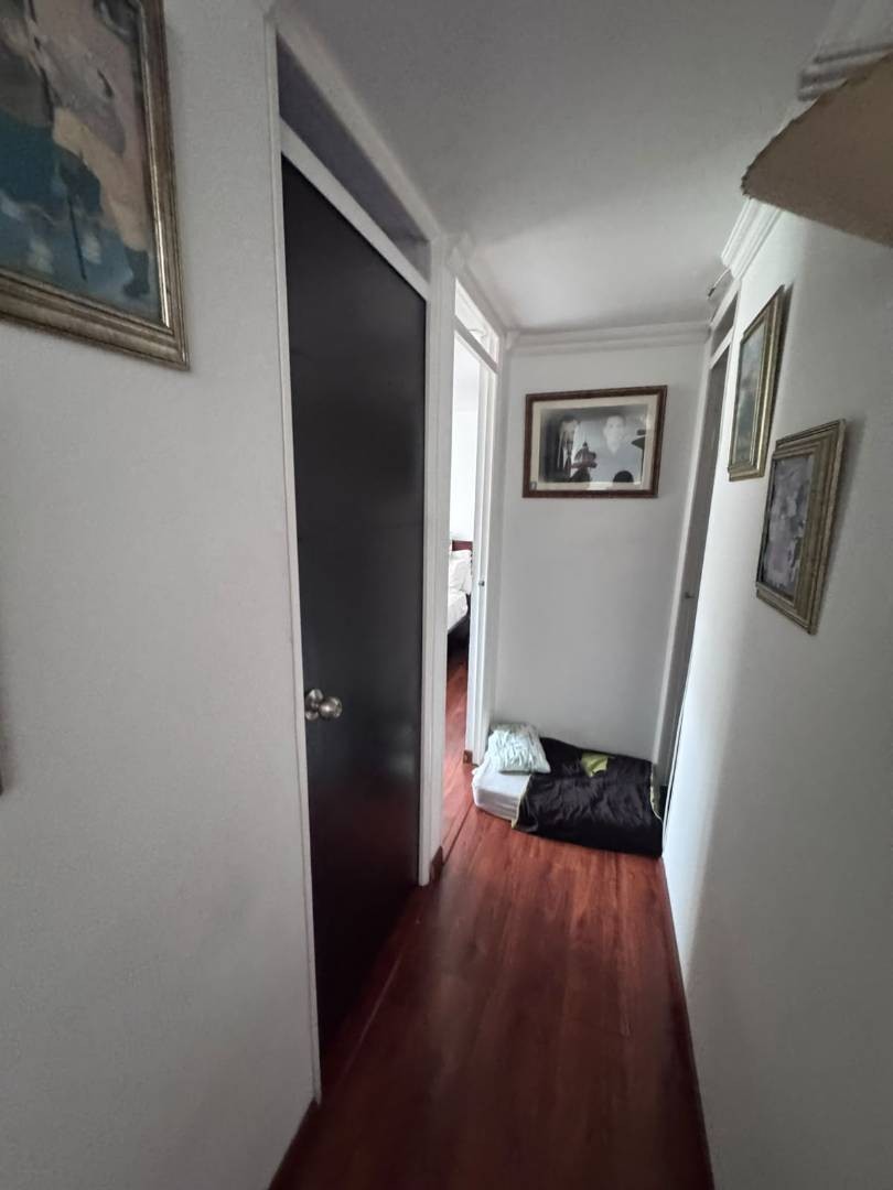 Apartamento en venta en Granada Norte, Bogotá · foto 8 de 24