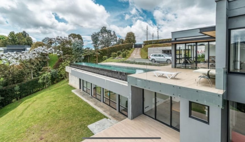 Casa de 8 alcobas en venta en Pantanillo, Envigado, 585 m² · foto 11 de 12