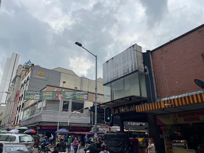Local en venta en La Candelaria, Medellín, 560 m² · foto 6 de 9