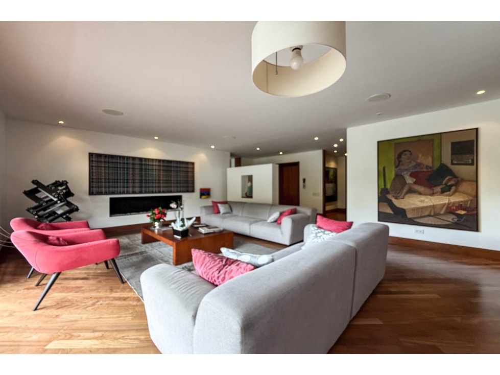 Apartamento en venta en Chico Norte, Bogotá · foto 2 de 24