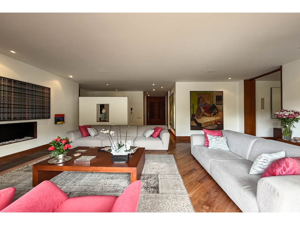 Apartamento en venta en Chico Norte, Bogotá · foto 3 de 24