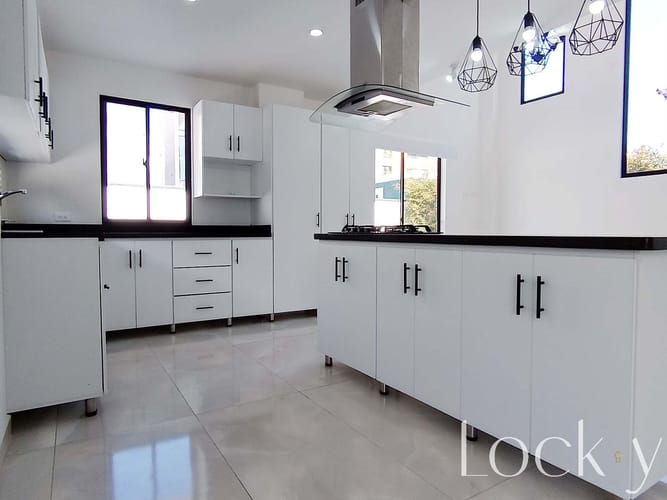 Casa de 3 alcobas en venta en El Porvenir, Rionegro, 300 m² · foto 5 de 21