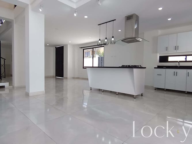 Casa de 3 alcobas en venta en El Porvenir, Rionegro, 300 m² · foto 6 de 21
