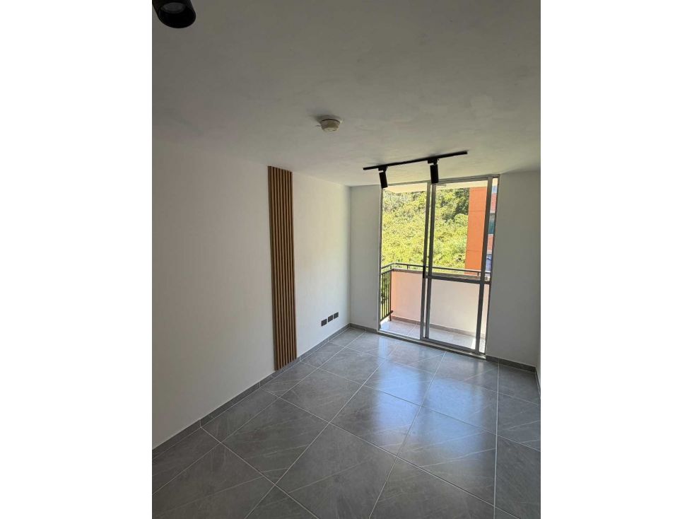 Apartamento en venta en San Cristobal, Medellín · foto 2 de 10