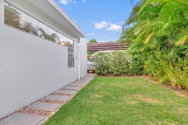 Casa de 3 alcobas en venta en Las Palmas, Ricaurte, 128 m² · foto 4 de 18
