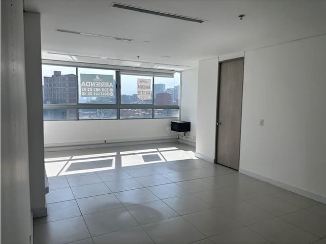 Oficina en arriendo en Restrepo Naranjo, Sabaneta, 36 m² · foto 3 de 3