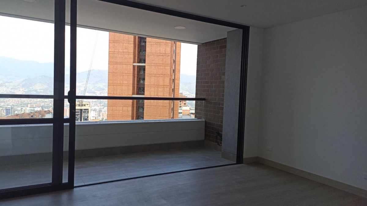 1BR Apartment in El tesoro (67 m²) for Sale - 4