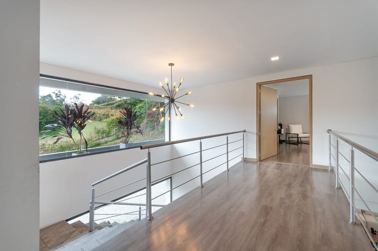 Casa de 5 alcobas en venta en Vía Las Palmas, Envigado, 492 m² · foto 8 de 15