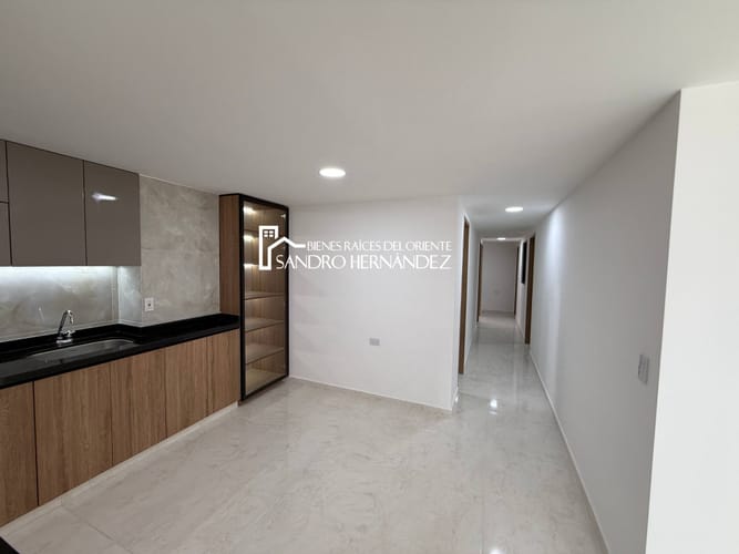Apartamento de 4 alcobas en venta en Villabel, Floridablanca, 96 m² · foto 3 de 18