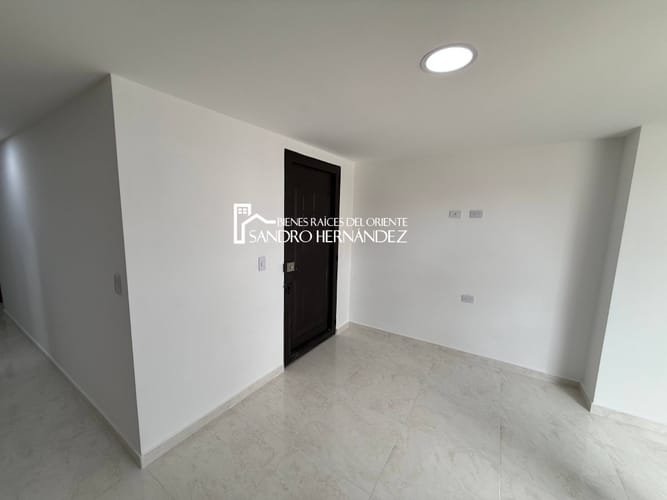 Apartamento de 4 alcobas en venta en Villabel, Floridablanca, 96 m² · foto 5 de 18