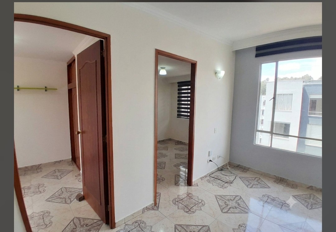 Apartamento en venta en Villa Alsacia, Bogotá · foto 7 de 9