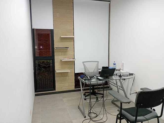 Oficina en arriendo en Cristo Rey, Medellín, 55 m² · foto 2 de 7