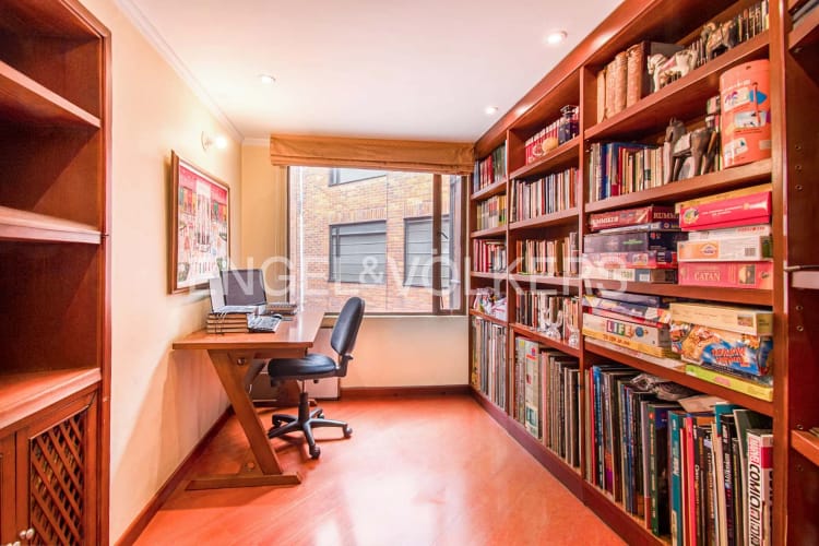 Apartamento de 4 alcobas en venta en Chico, Bogotá, 164 m² · foto 9 de 18