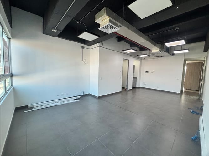 Oficina en arriendo en Restrepo Naranjo, Sabaneta, 36 m² · foto 4 de 9