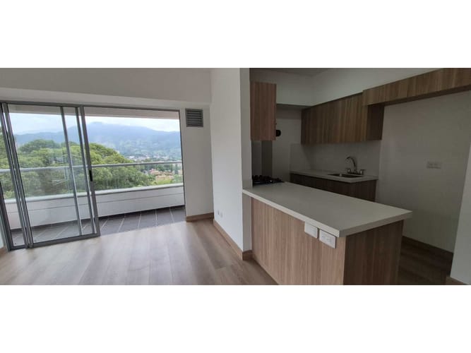 Apartamento en venta en Centro, La Estrella · foto 4 de 17