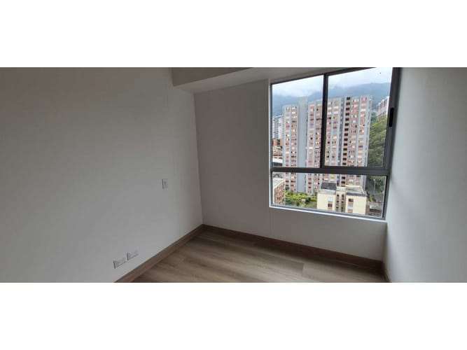 Apartamento en venta en Centro, La Estrella · foto 9 de 17