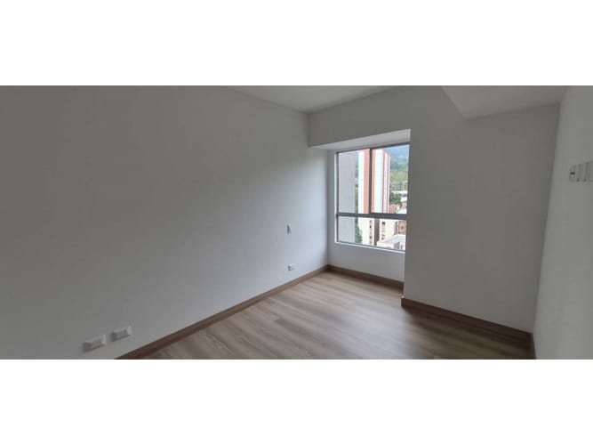 Apartamento en venta en Centro, La Estrella · foto 12 de 17