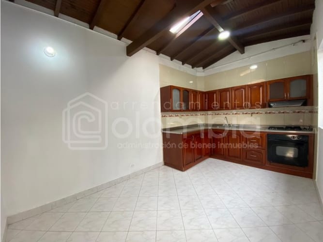 Casa en venta en La Magnolia, Envigado, 186 m² · foto 5 de 14