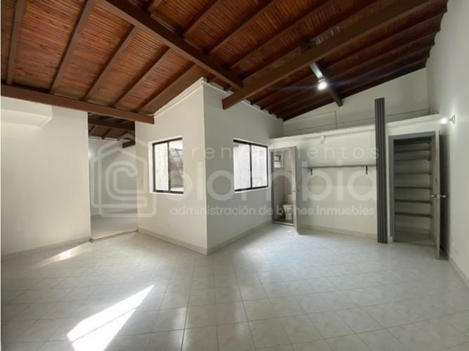 Casa en venta en La Magnolia, Envigado, 186 m² · foto 8 de 14