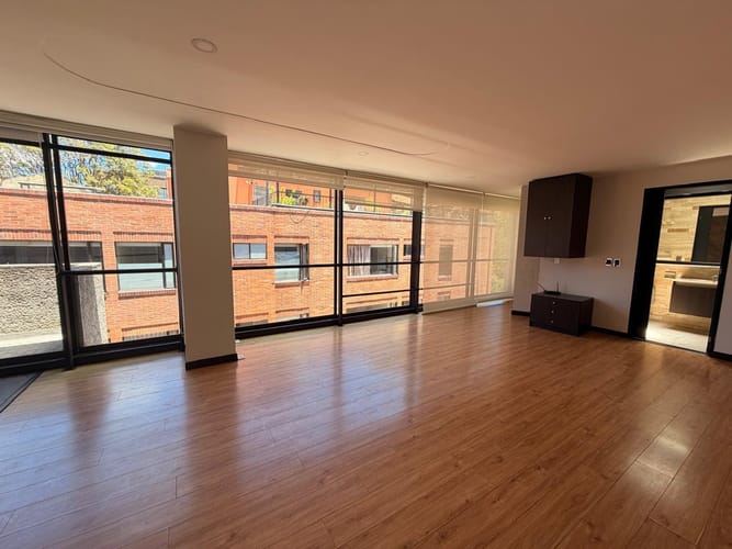 Apartaestudio en venta en Santa Barbara, Bogotá, 55 m² · foto 2 de 16
