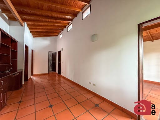 Finca en arriendo en Zuñiga, Medellín, 280 m² · foto 3 de 24