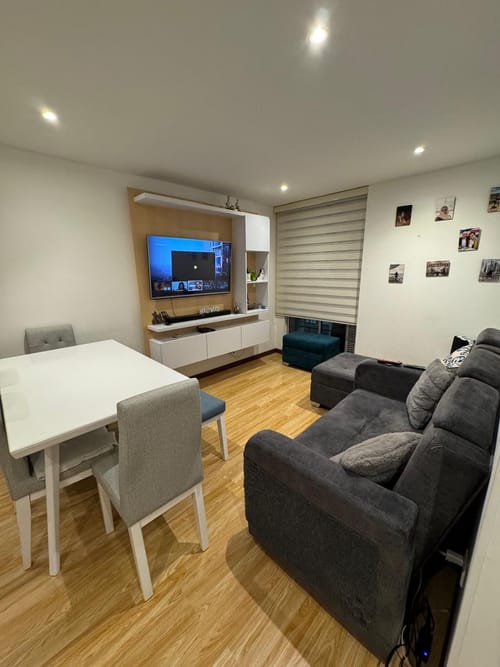 Apartamento de 2 alcobas en venta en El Pino, Bogotá, 61 m² · foto 2 de 9