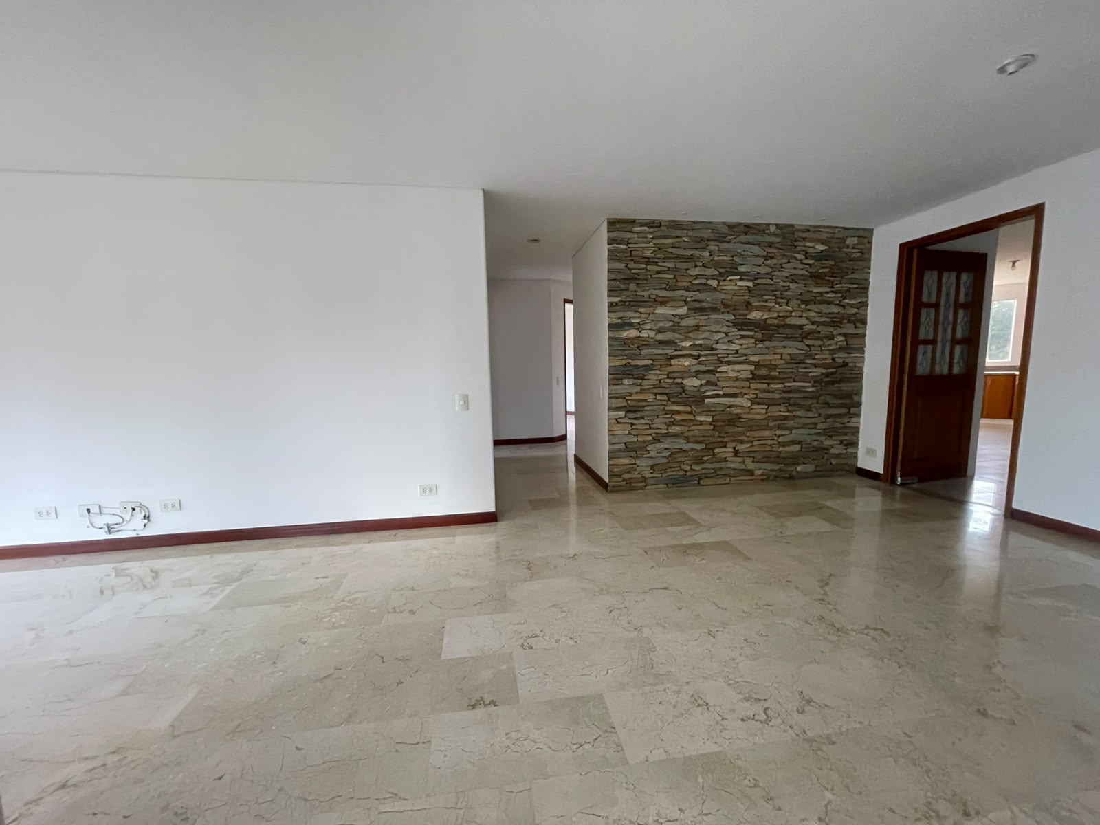 Apartamento en arriendo en Laureles, Medellín · foto 3 de 20