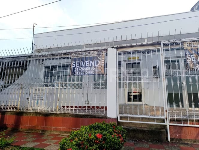 Casa de 8 alcobas en venta en Barzal Bajo Sur, Villavicencio, 250 m² · foto 17 de 18