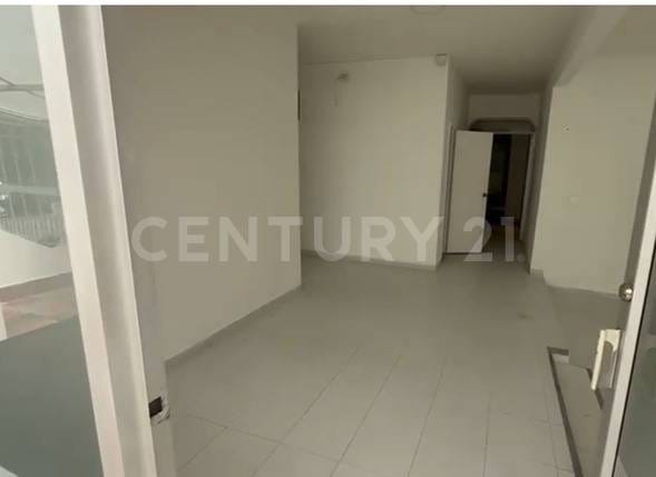 Casa de 8 alcobas en venta en Barzal Bajo Sur, Villavicencio, 250 m² · foto 4 de 18
