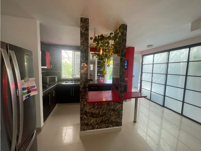 Casa de 3 alcobas en venta en El Castillo, Jamundí, 190 m² · foto 4 de 17