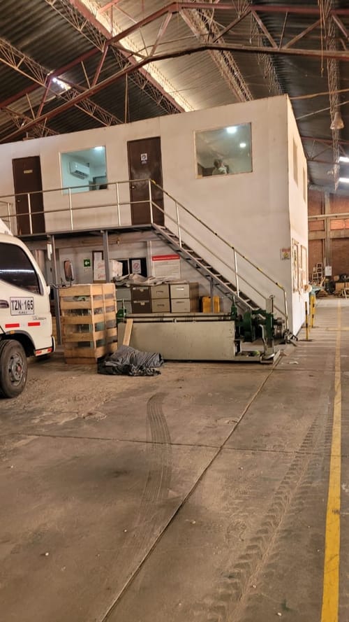 Bodega en arriendo en Las Delicias, Cali, 2700 m² · foto 7 de 21