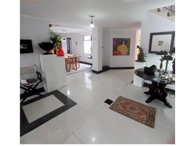 Apartamento de 6 alcobas en venta en Laureles, Medellín, 320 m² · foto 4 de 17