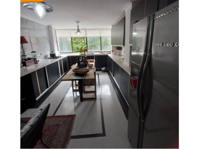 Apartamento de 6 alcobas en venta en Laureles, Medellín, 320 m² · foto 5 de 17