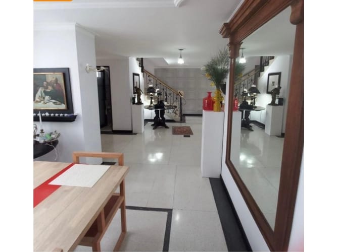 Apartamento de 6 alcobas en venta en Laureles, Medellín, 320 m² · foto 14 de 17