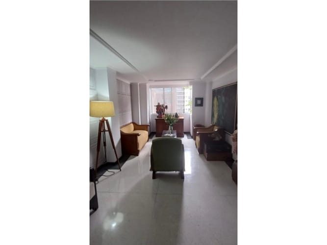 Apartamento de 6 alcobas en venta en Laureles, Medellín, 320 m² · foto 17 de 17