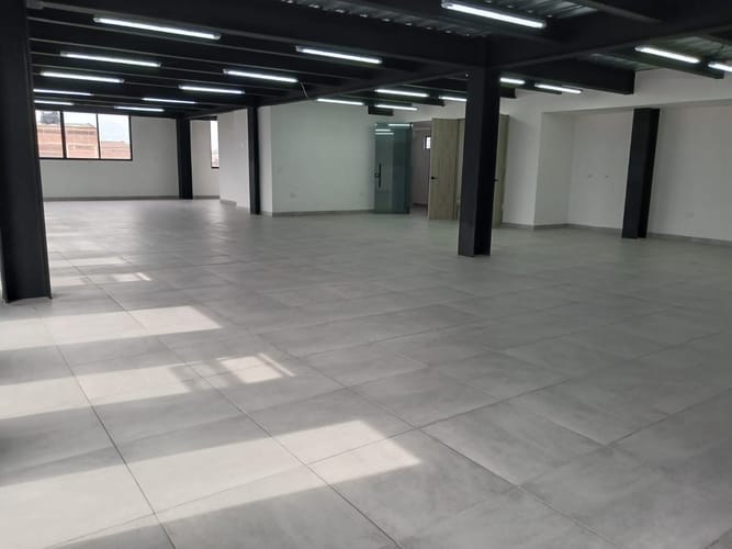 Oficina en arriendo en Belén, Medellín, 205 m² · foto 3 de 8