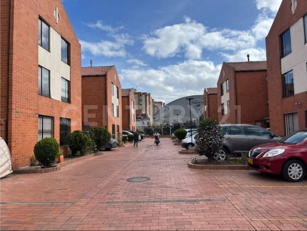 Apartamento en venta en Colina Campestre, Bogotá · foto 2 de 24