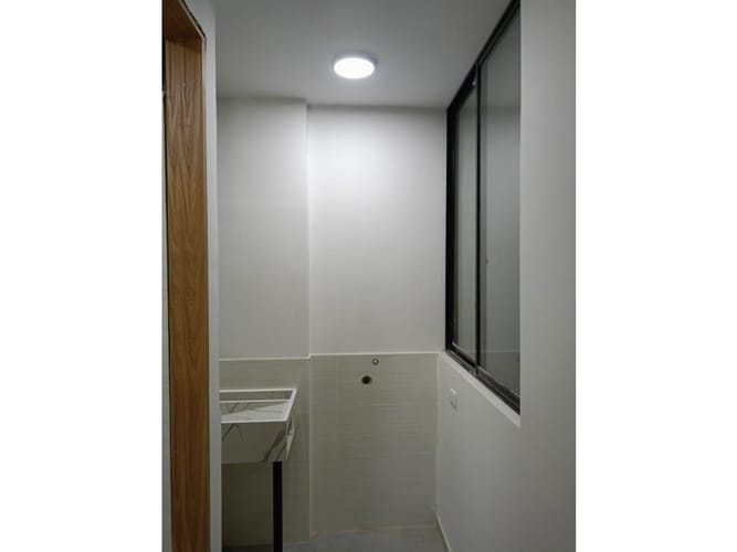 Apartamento de 2 alcobas en venta en Puerto Madero, Girón, 43 m² · foto 14 de 22