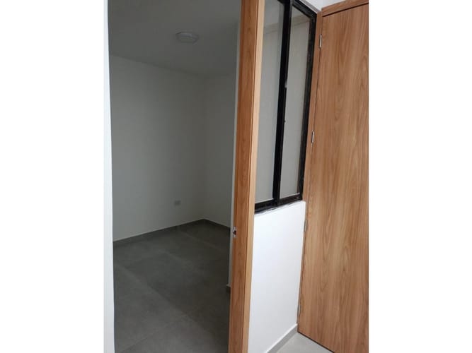 Apartamento de 2 alcobas en venta en Puerto Madero, Girón, 43 m² · foto 17 de 22