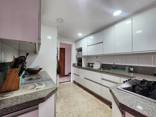 Apartamento en venta en Los Rosales, Bogotá · foto 10 de 19