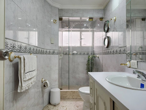 Apartamento en venta en Los Rosales, Bogotá · foto 13 de 19